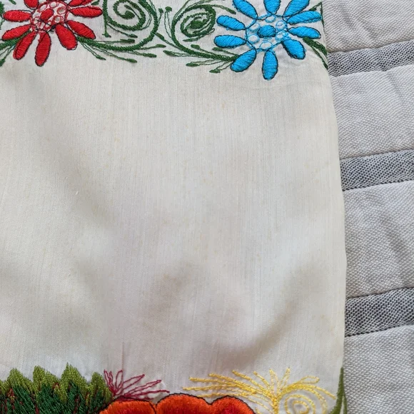 Vintage embroidered caftan - Picture 7 of 7